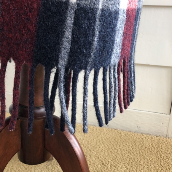 Tahari dark red, white, indigo blue plaid unlined jacket with fun fringe size M - Picture 5 of 12